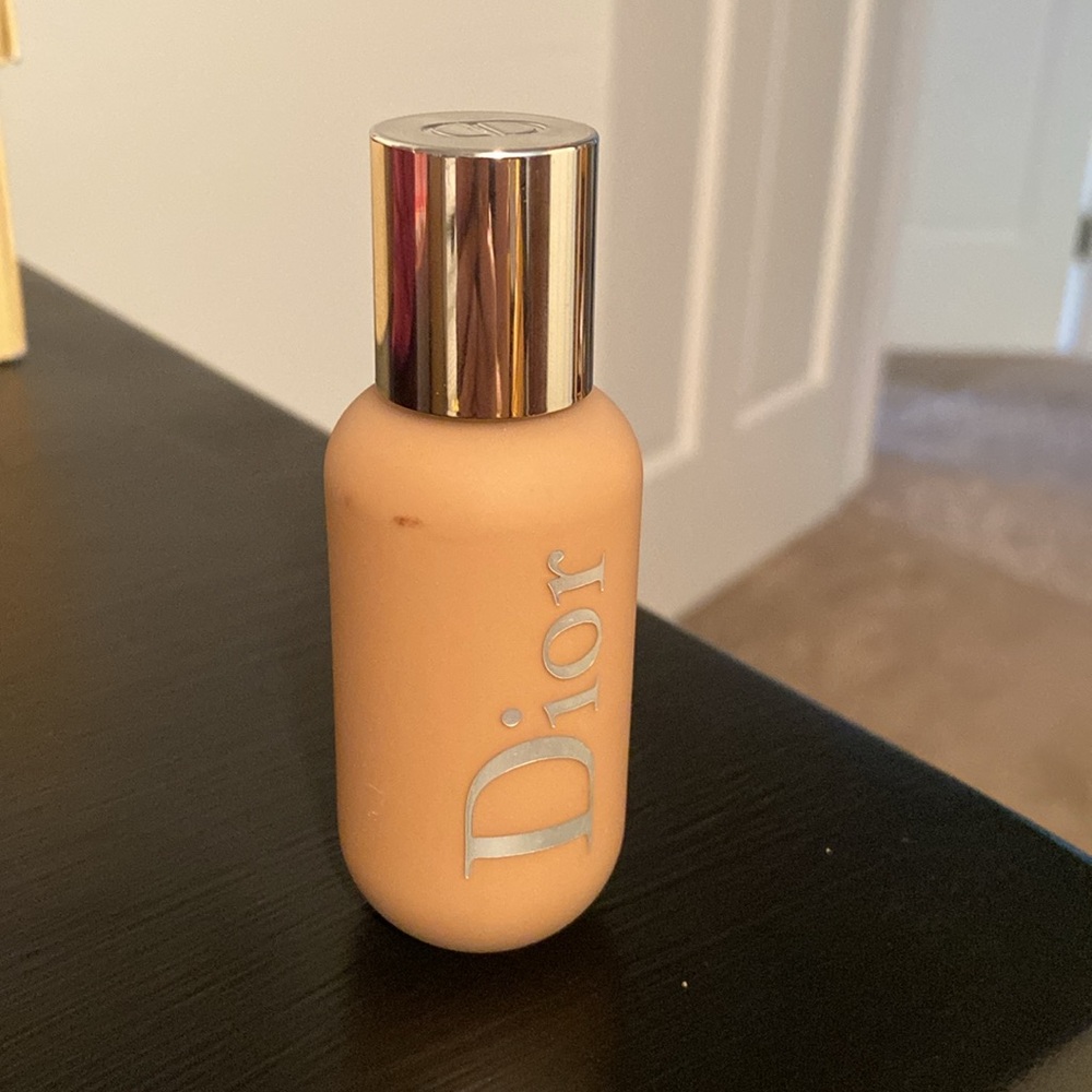 Dior Backstage Face & Body Foundation 4C - Picture 6 of 7